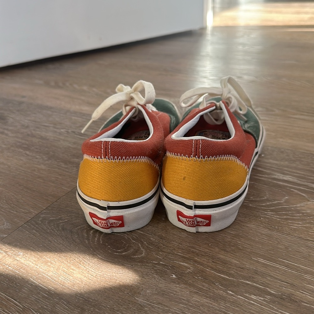Vans - Picture 2 of 3